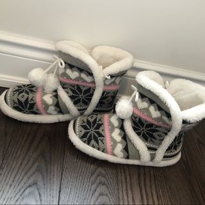 FREE with purchase House slippers